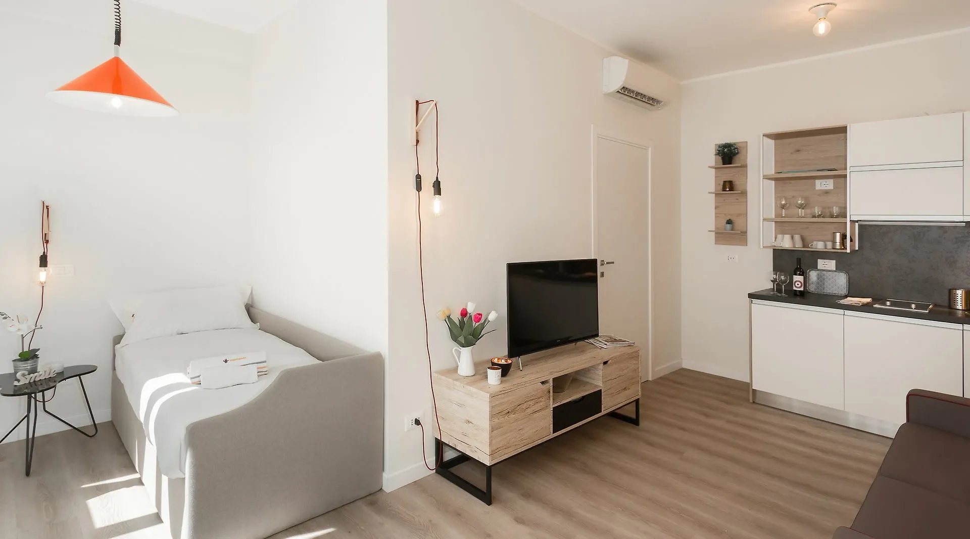 Hintown De Angeli Apartment Milan 0*,  Italy